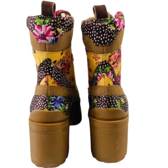 Gianni Bini throw back combat boots Floral  multi color 2 laces Size 9 NWOB - Picture 7 of 12